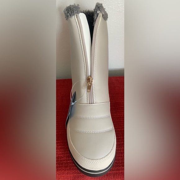 Shoes - Women's Winter Boots in Cream and Gray